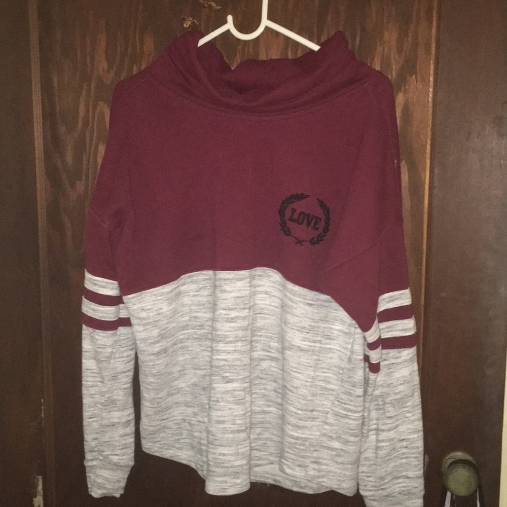 LOVE❣️ cowell neck sweater